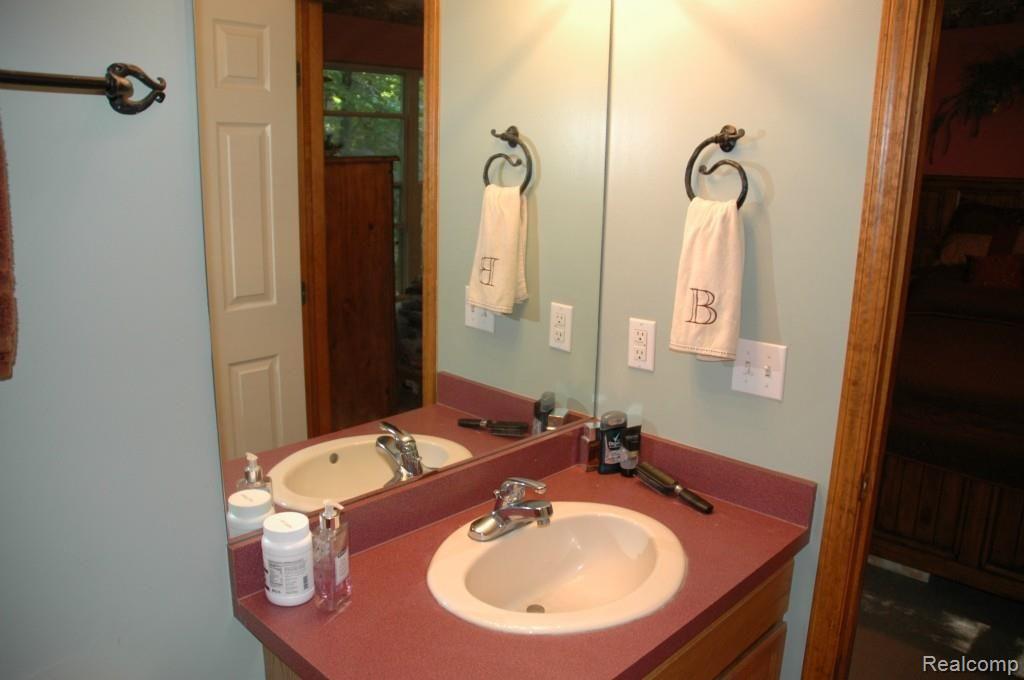 3131 North Summers Road Imlay City, MI 48444 - Photo 24 of 34 Master Bathroom