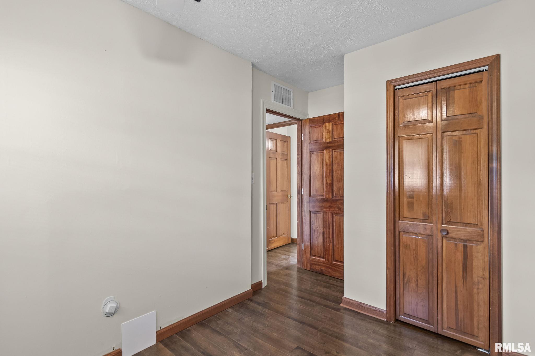2422 South Whittier Avenue Springfield, IL 62704 - Photo 23 of 35