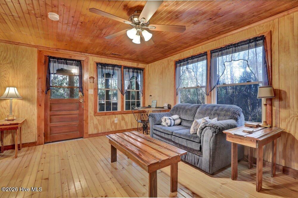 348 Shaw Highway Rocky Point, NC 28457 - Photo 8 of 29 009_6g8a5424_391