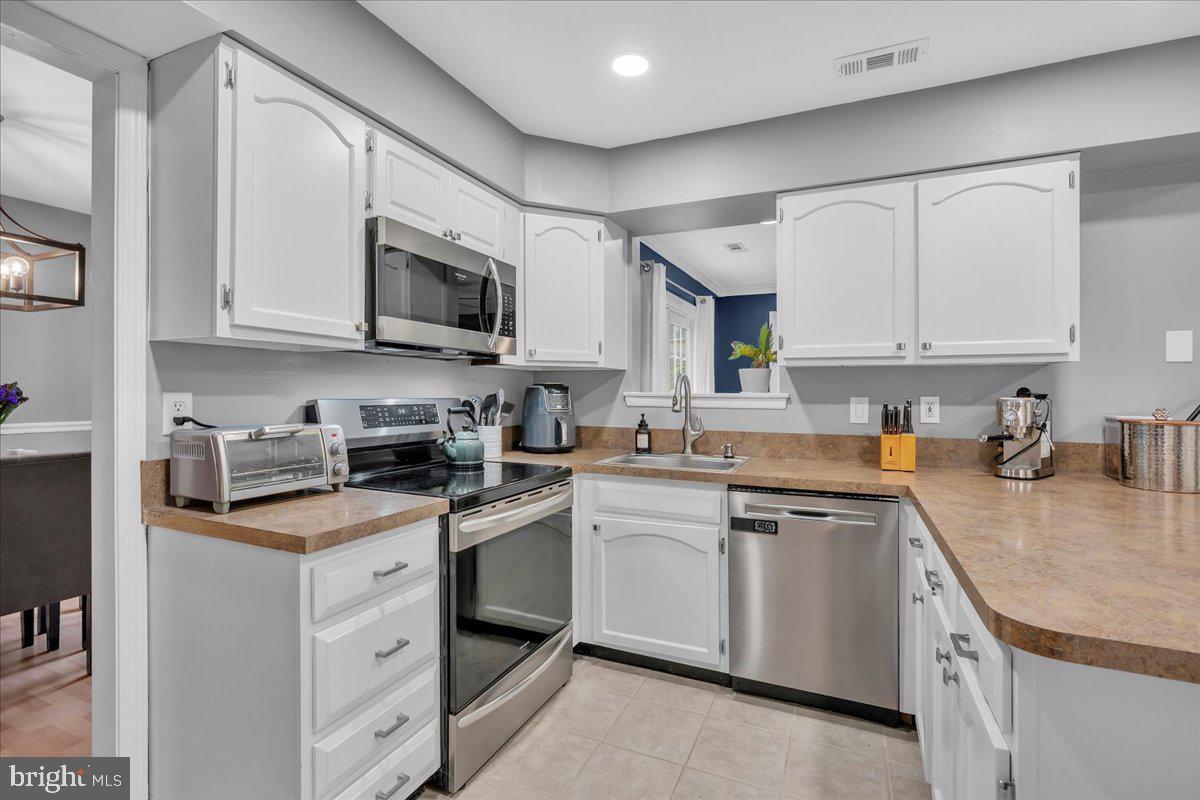 166 Stratton Lane Mount Laurel, NJ 08054 - Photo 11 of 24 Gallery Image 11
