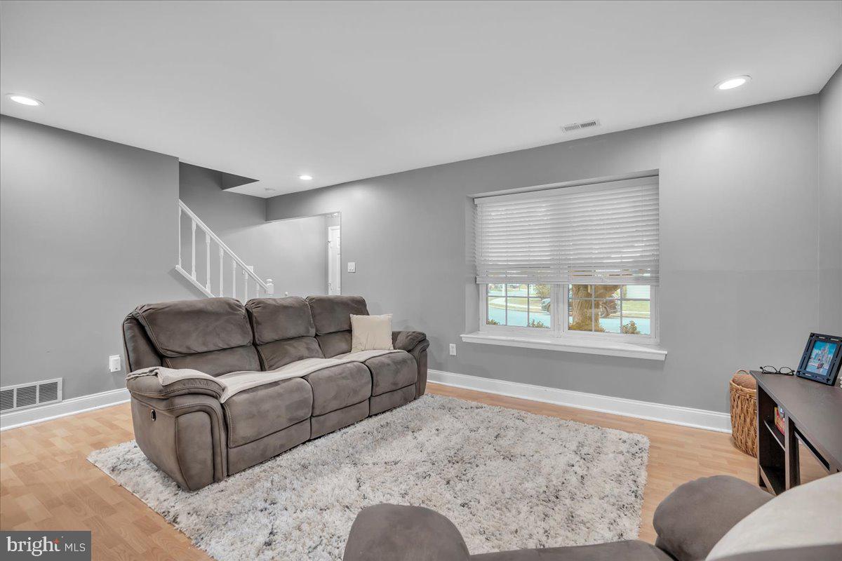 166 Stratton Lane Mount Laurel, NJ 08054 - Photo 6 of 24 Gallery Image 6