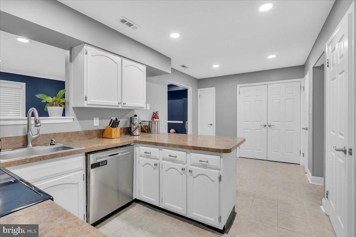 166 Stratton Lane Mount Laurel, NJ 08054 - Photo 10 of 24 Gallery Image 10