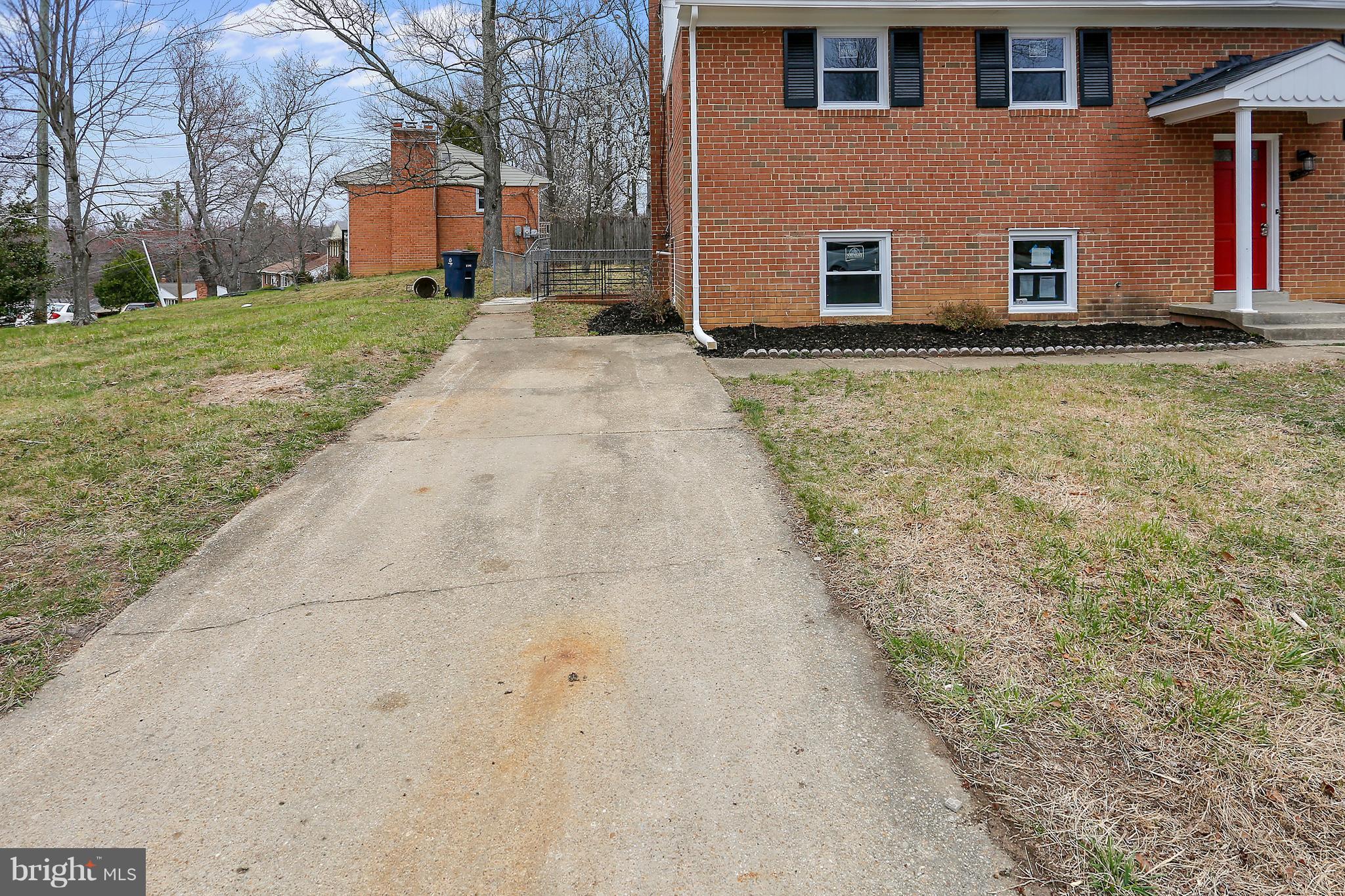 3200 Kingsway Road Fort Washington, MD 20744 - Photo 3 of 28 Exterior (Front)
