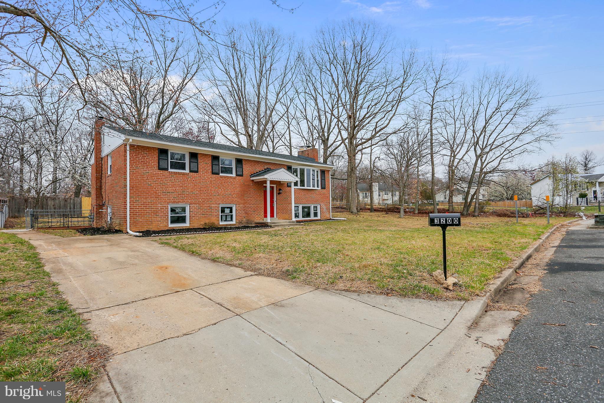 3200 Kingsway Road Fort Washington, MD 20744 - Photo 4 of 28 Exterior (Front)
