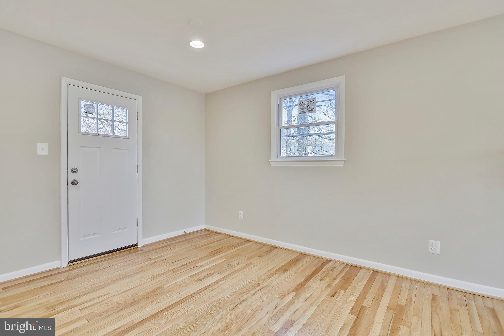 3200 Kingsway Road Fort Washington, MD 20744 - Photo 5 of 28 Interior (General)