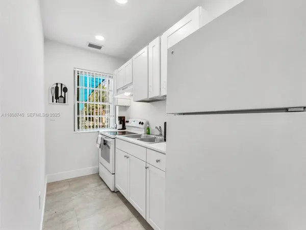 $3,300 | Edison, Miami, FL 33127