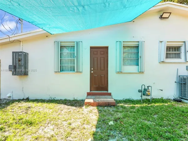 $3,300 | Edison, Miami, FL 33127