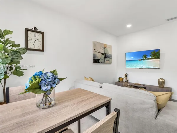 $3,300 | Edison, Miami, FL 33127