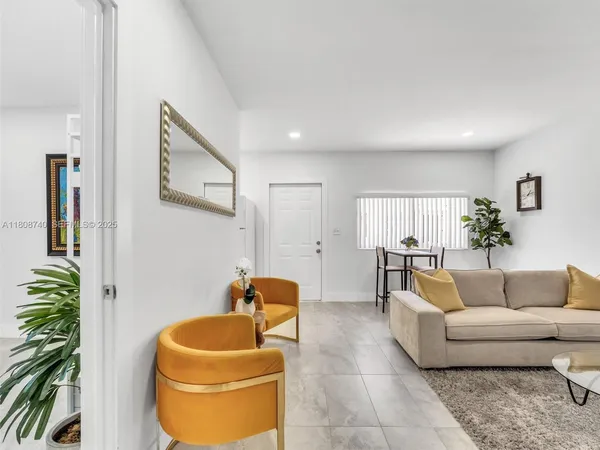 $3,300 | Edison, Miami, FL 33127