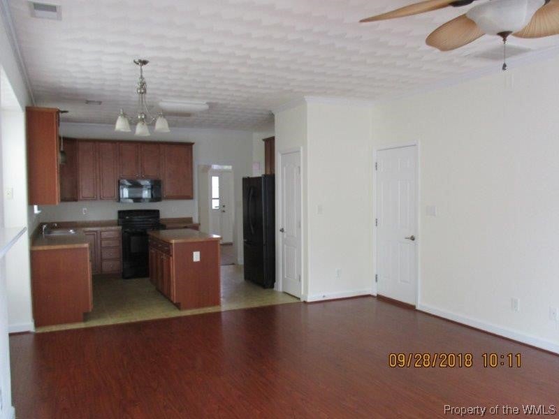 27 Rockingham Drive Hampton, VA 23669 - Photo 10 of 47 Gallery Image 10