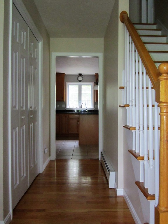 24 10 Rod Road Rutland, MA 01543 - Photo 2 of 27