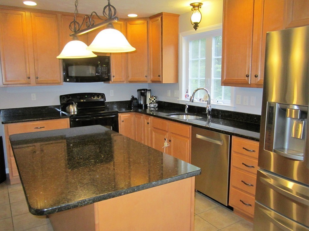24 10 Rod Road Rutland, MA 01543 - Photo 5 of 27