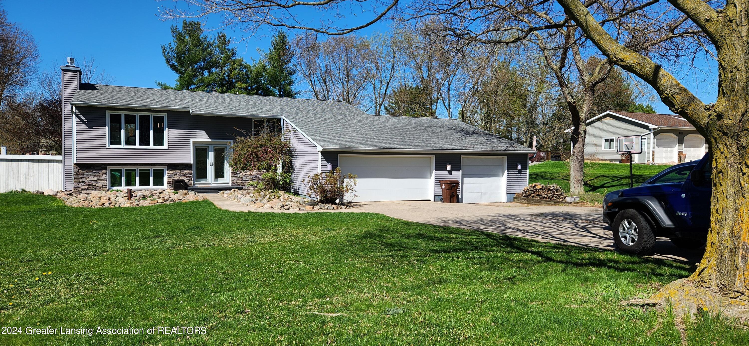 11208 West Clark Road Eagle, MI 48822 - Photo 3 of 29 Clark Pic 2