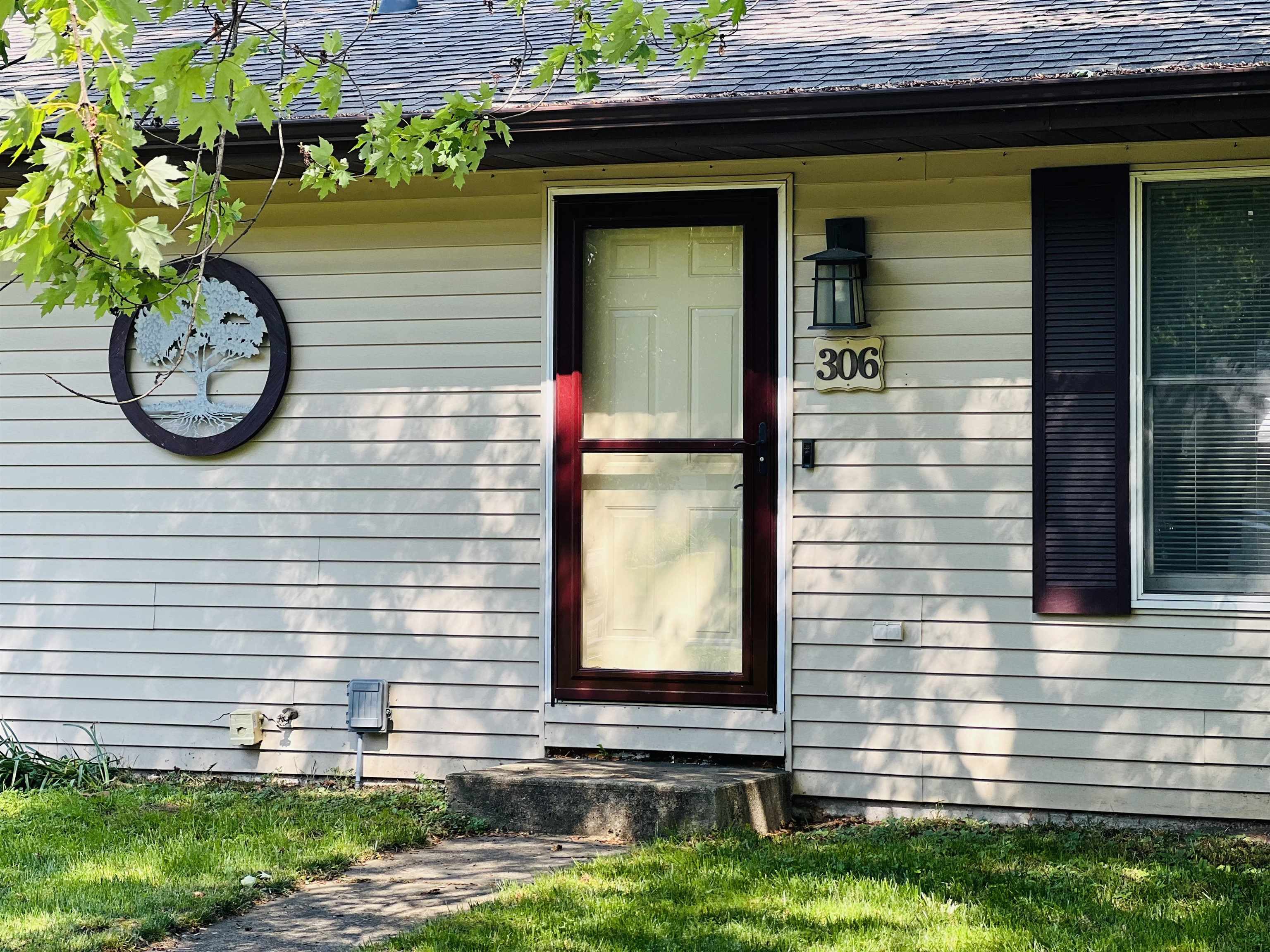 306 South Riverside Boulevard Goshen, IN 46526 - Photo 3 of 21 Gallery Image 3