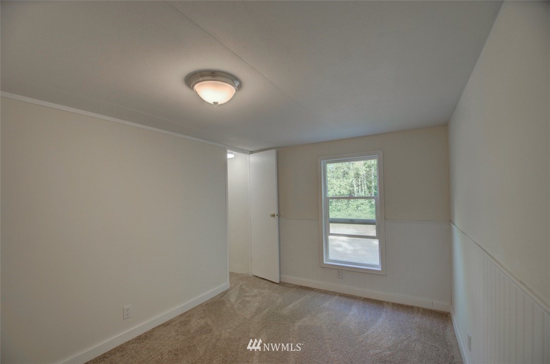 5436 Kinney Road Southwest Olympia, WA 98512 - Photo 13 of 23 Gallery Image 13