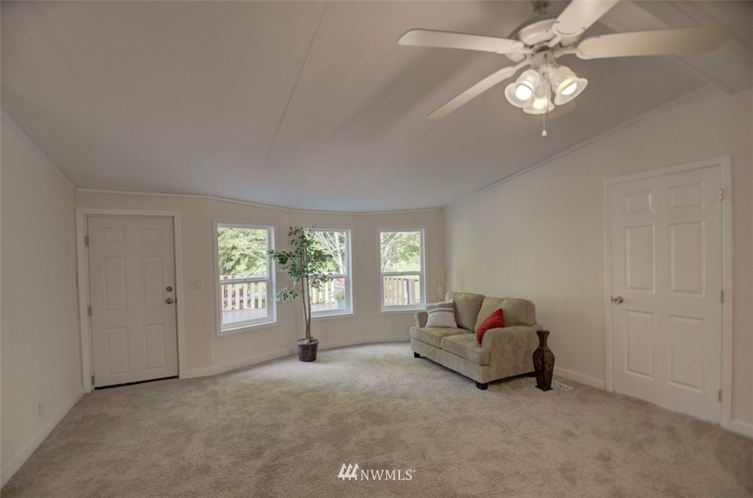 5436 Kinney Road Southwest Olympia, WA 98512 - Photo 15 of 23 Gallery Image 15