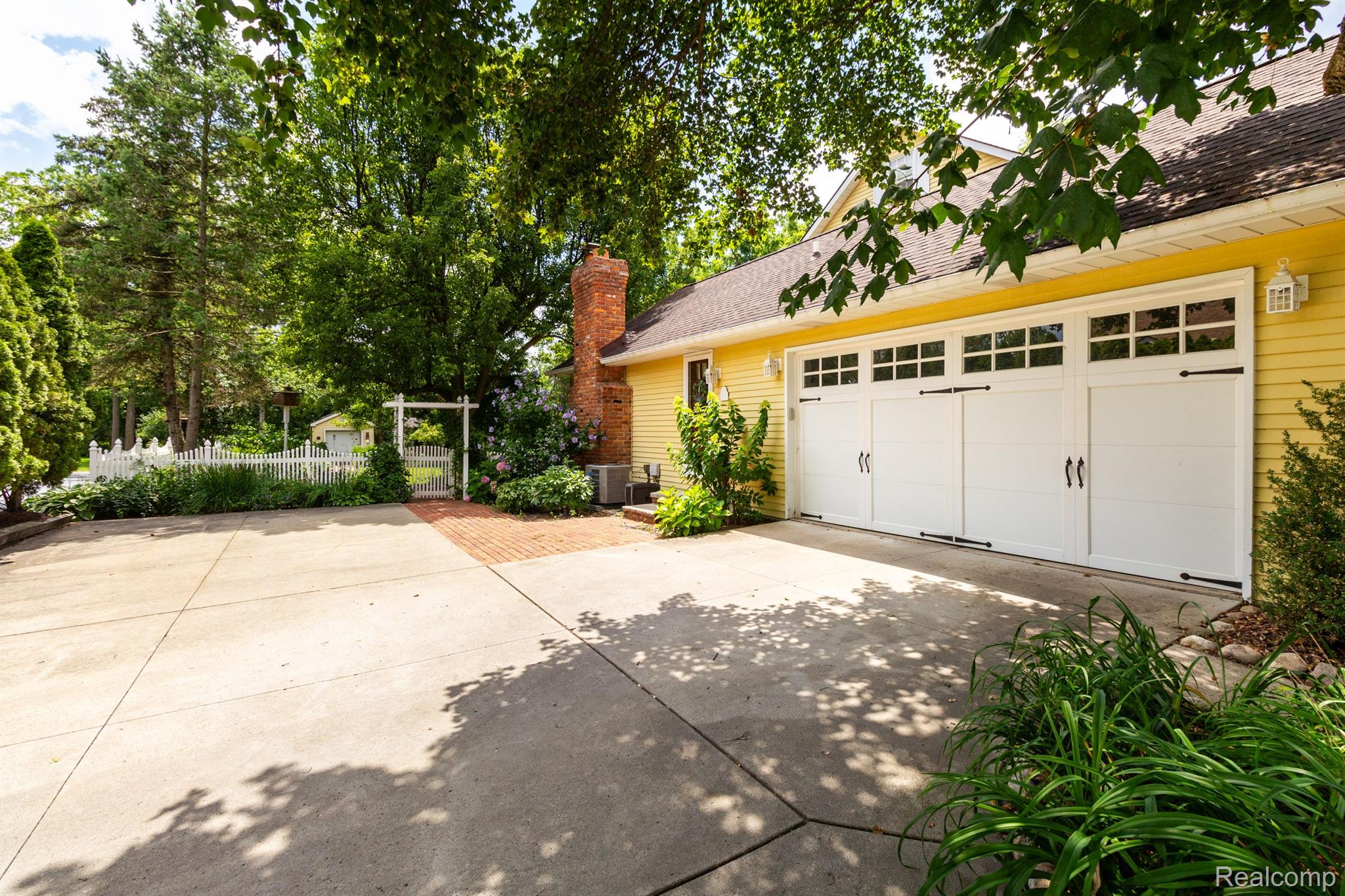 18159 Meridian Road Grosse Ile, MI 48138 - Photo 42 of 66 Gallery Image 42