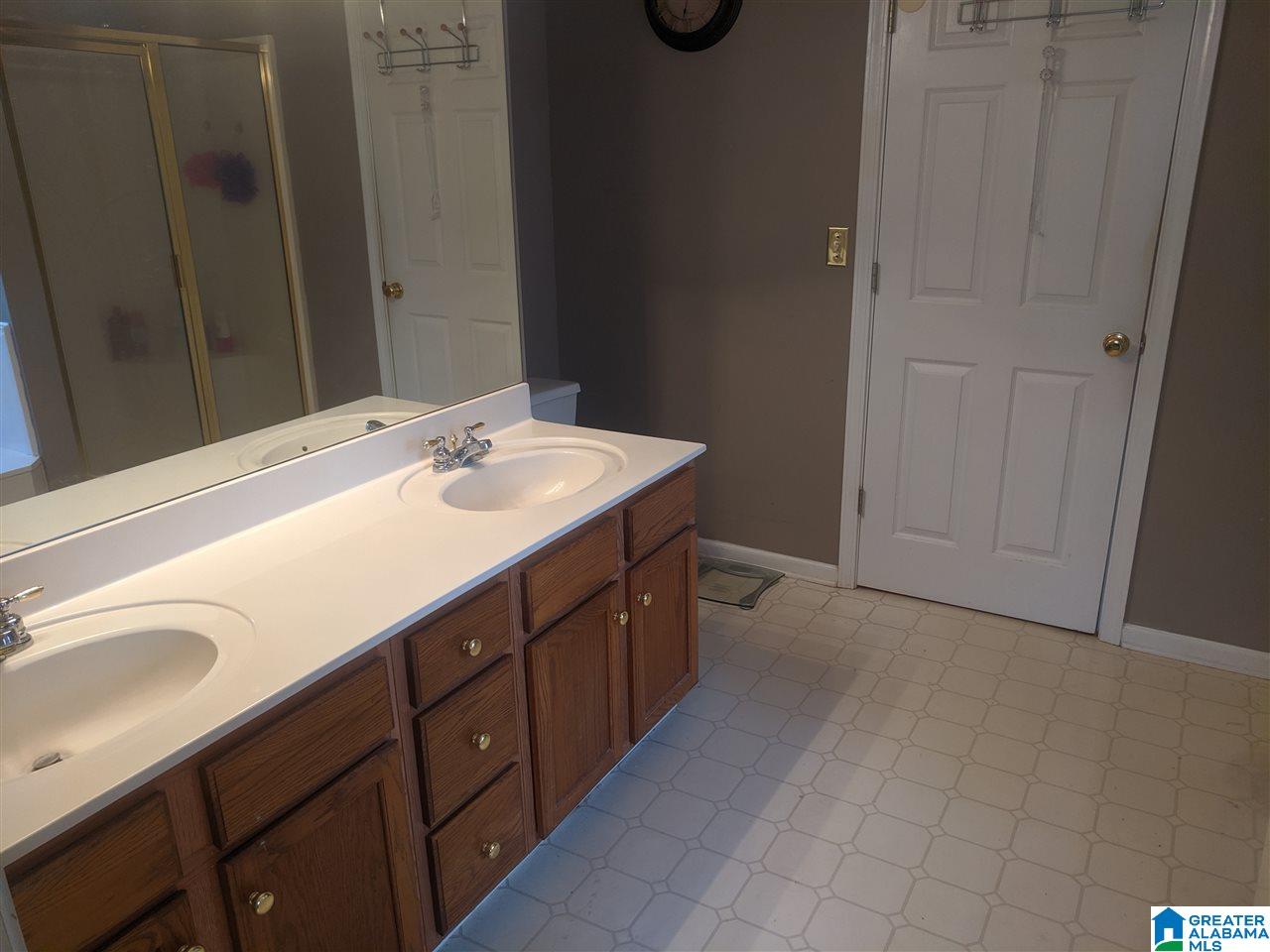 108 Brook Circle Pelham, AL 35124 - Photo 5 of 20