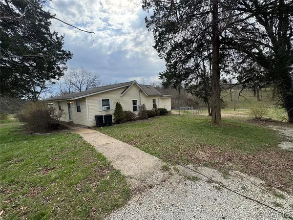 $200,000 | 4386 Jarvis Road, Hillsboro, MO 63050