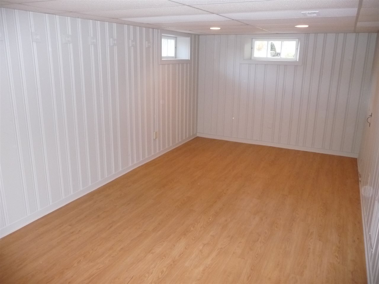 326 Goffstown Road Manchester, NH 03102 - Photo 19 of 26