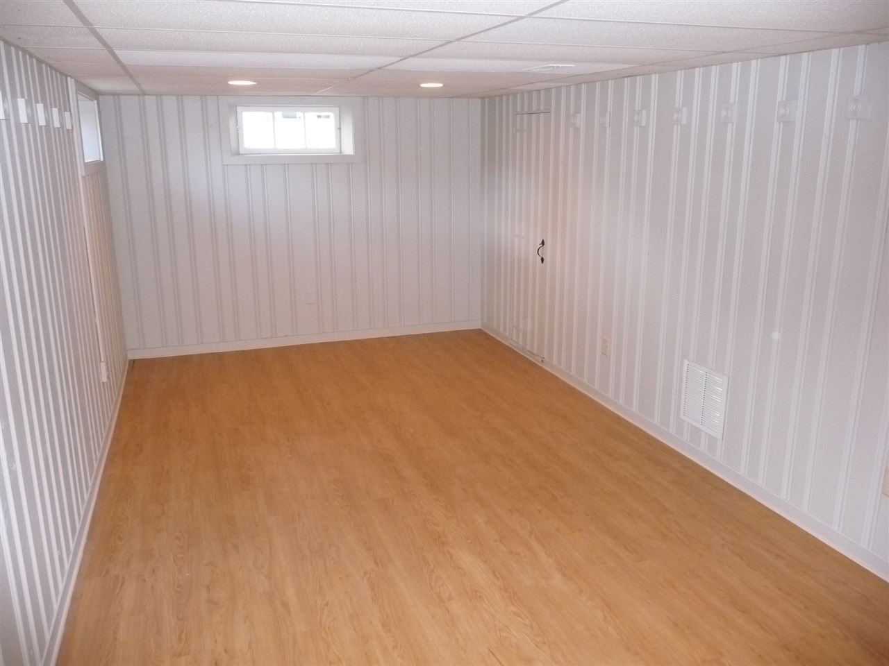 326 Goffstown Road Manchester, NH 03102 - Photo 20 of 26