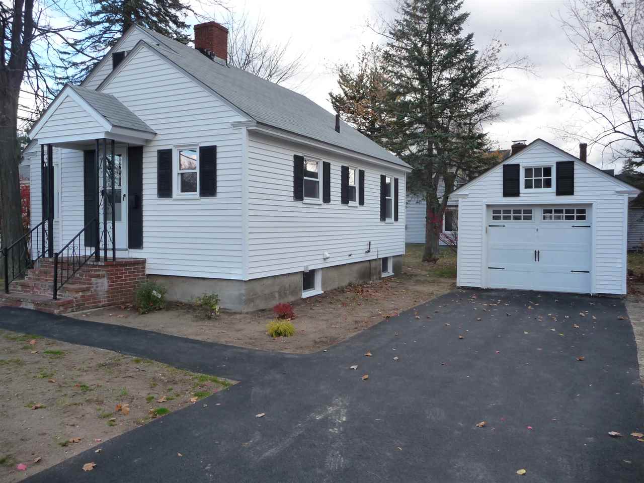 326 Goffstown Road Manchester, NH 03102 - Photo 4 of 26