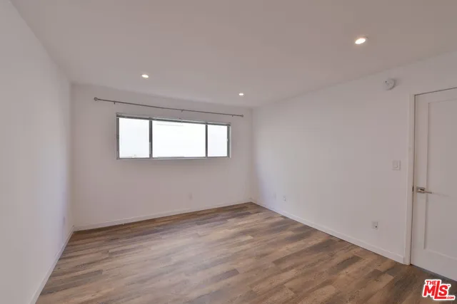 $4,950 | 136 South Palm Drive, Unit 102, Beverly Hills, CA 90212