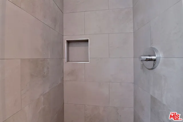 $4,950 | 136 South Palm Drive, Unit 102, Beverly Hills, CA 90212