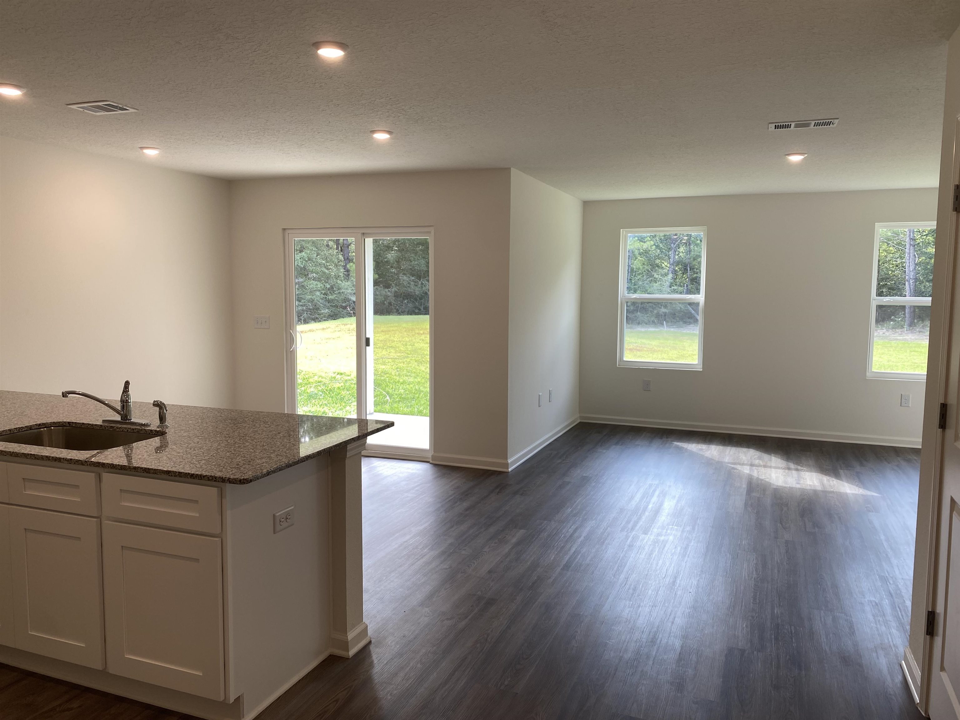 21641 Sutherland Circle Fairhope, AL 36532 - Photo 3 of 17 Kitchen