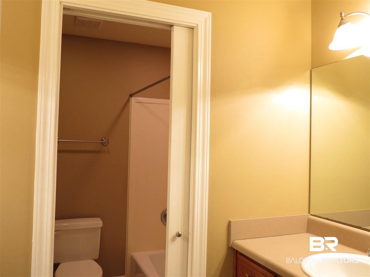 1350 Cameron Drive Mobile, AL 36695 - Photo 25 of 29 2nd Floor Bath
