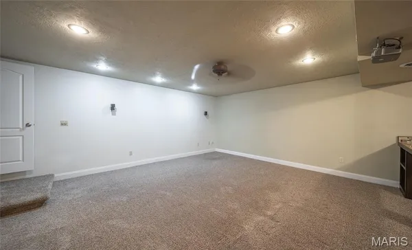 $455,000 | 20601 Laramie Road, St. Robert, MO 65584