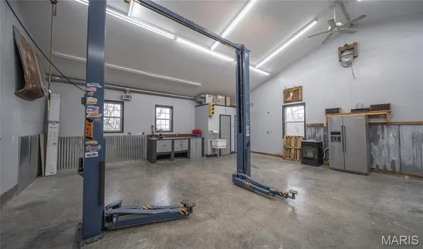 $455,000 | 20601 Laramie Road, St. Robert, MO 65584