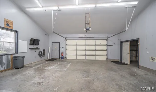 $455,000 | 20601 Laramie Road, St. Robert, MO 65584