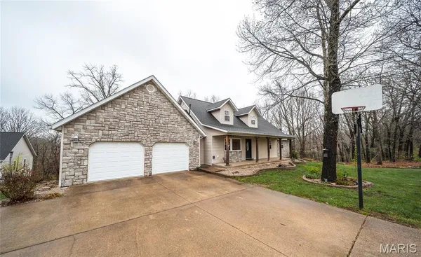 $455,000 | 20601 Laramie Road, St. Robert, MO 65584