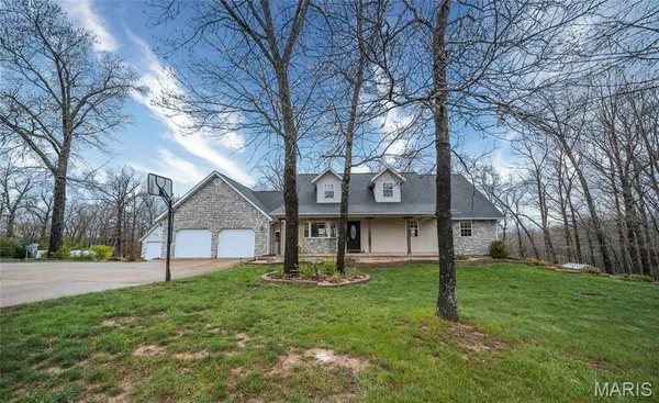 $455,000 | 20601 Laramie Road, St. Robert, MO 65584