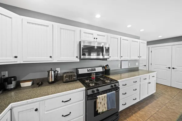 $624,900 | 130 Kennard Road, Newburgh, ME 04444