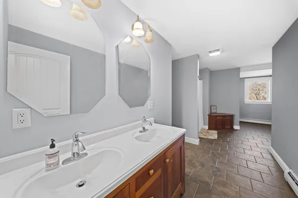 $624,900 | 130 Kennard Road, Newburgh, ME 04444