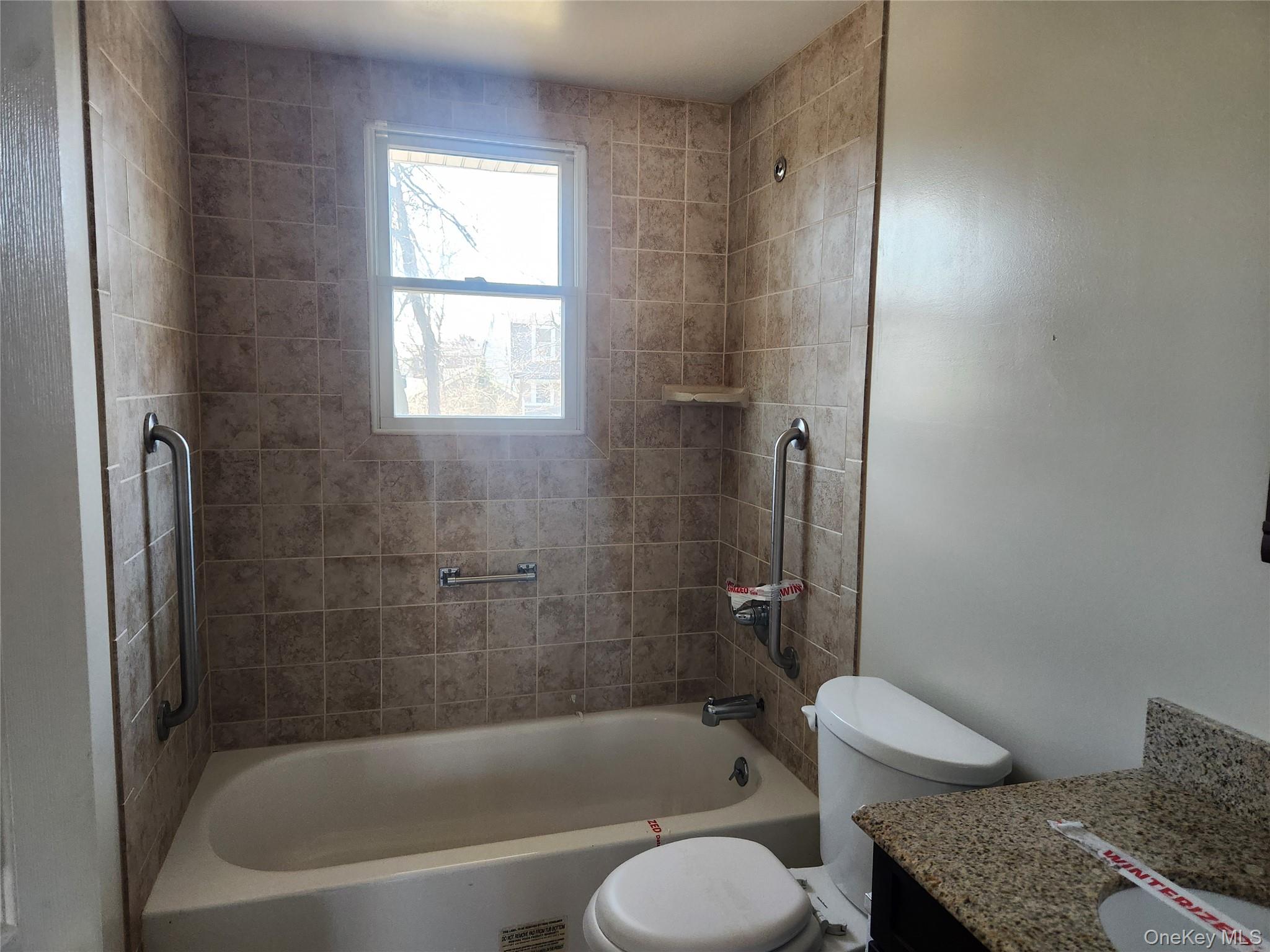 610 Bermuda Road West Babylon, NY 11704 - Photo 14 of 19