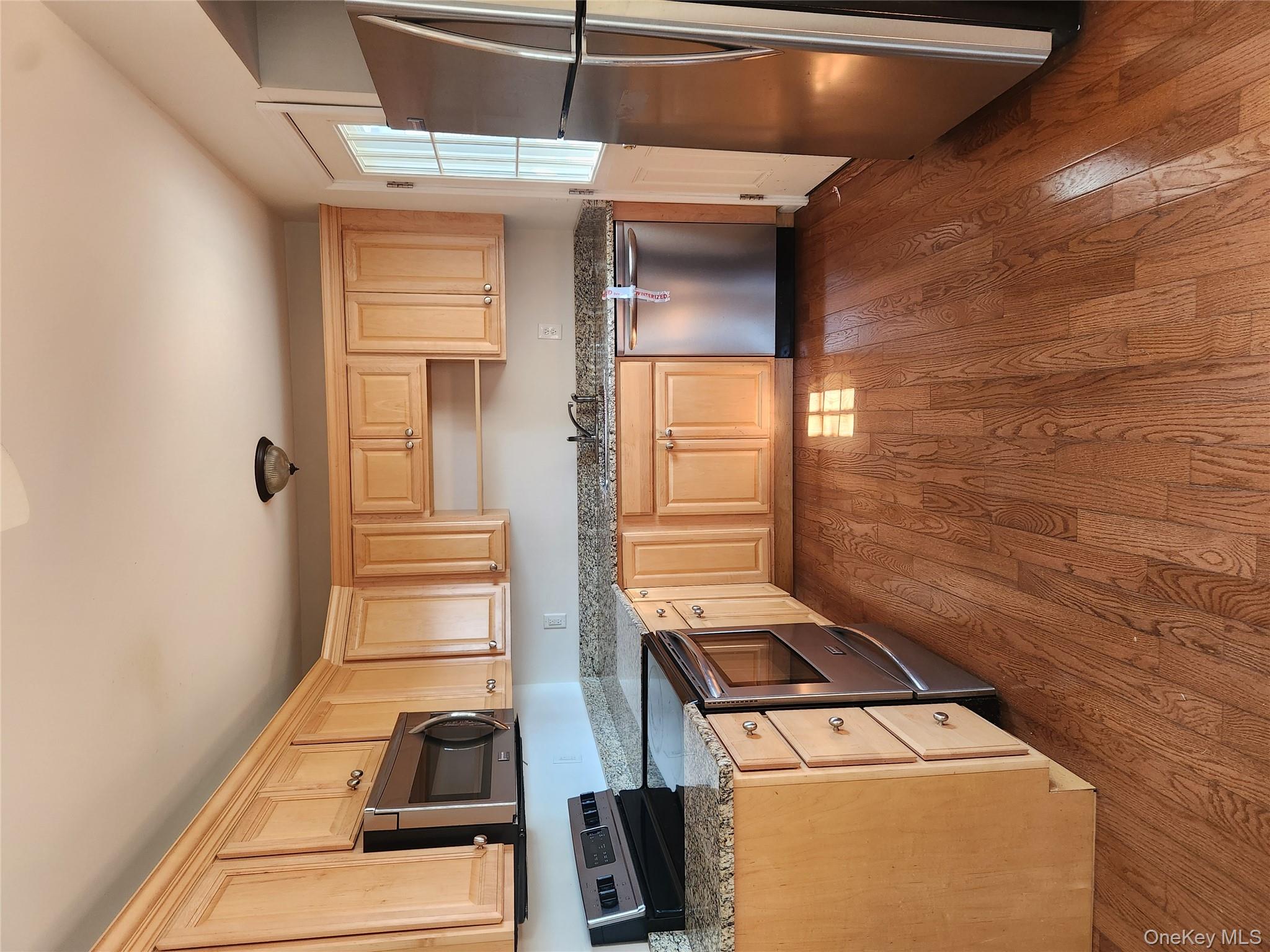 610 Bermuda Road West Babylon, NY 11704 - Photo 8 of 19