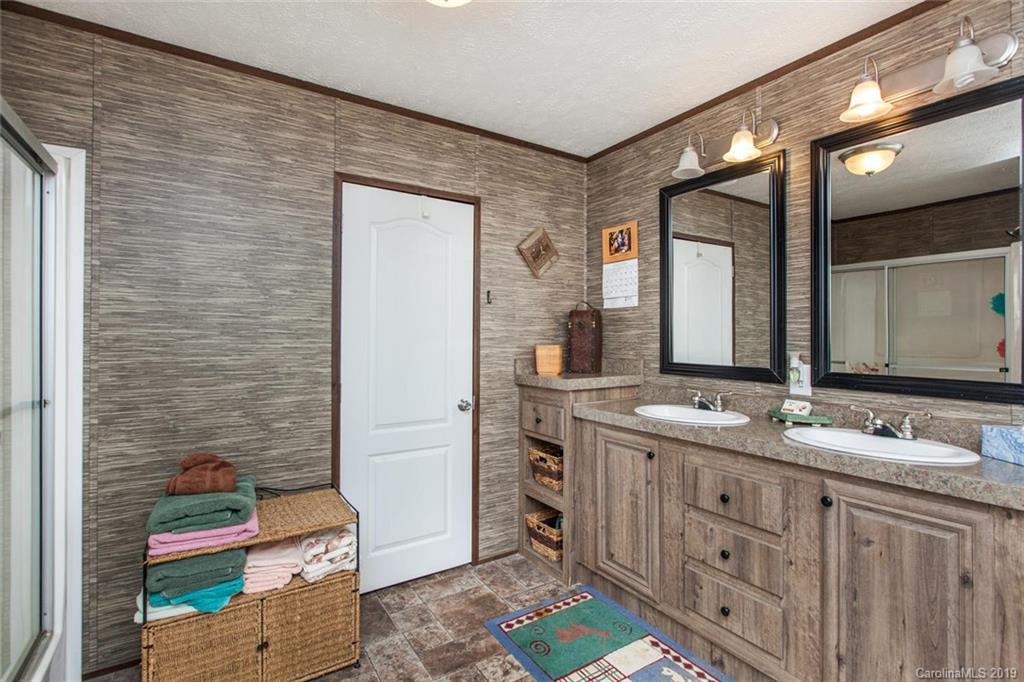 6004 Panther Creek Road Clyde, NC 28721 - Photo 24 of 36 Gallery Image 24