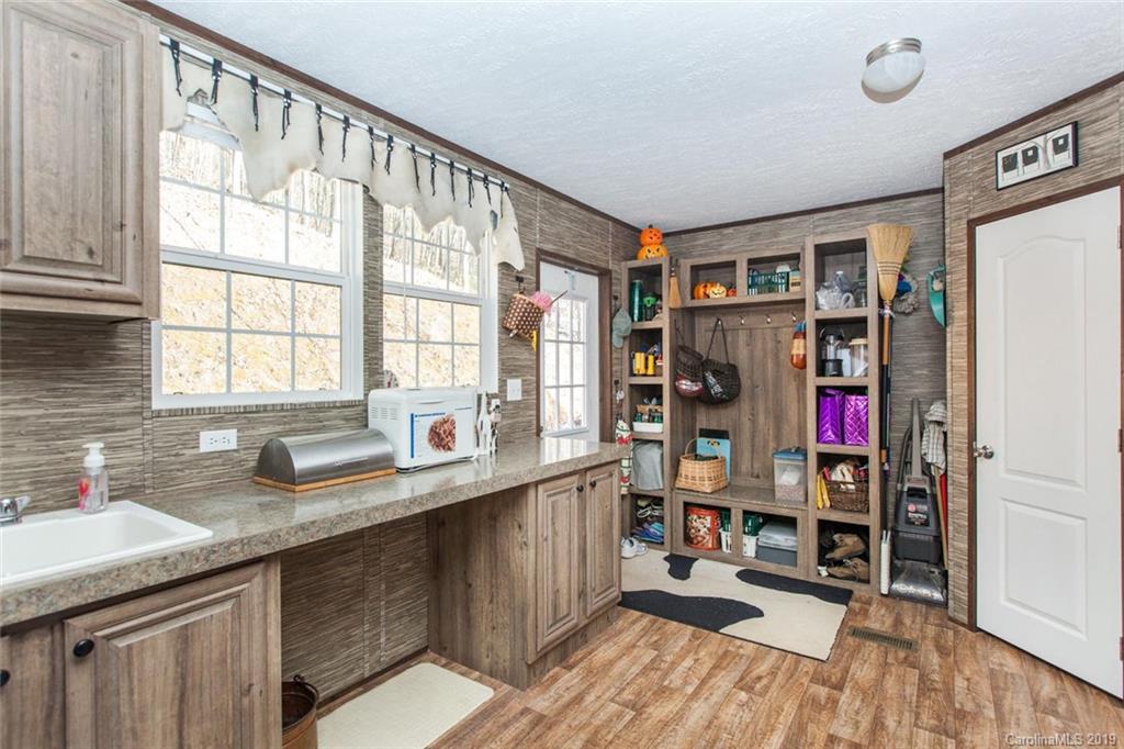 6004 Panther Creek Road Clyde, NC 28721 - Photo 31 of 36 Gallery Image 31