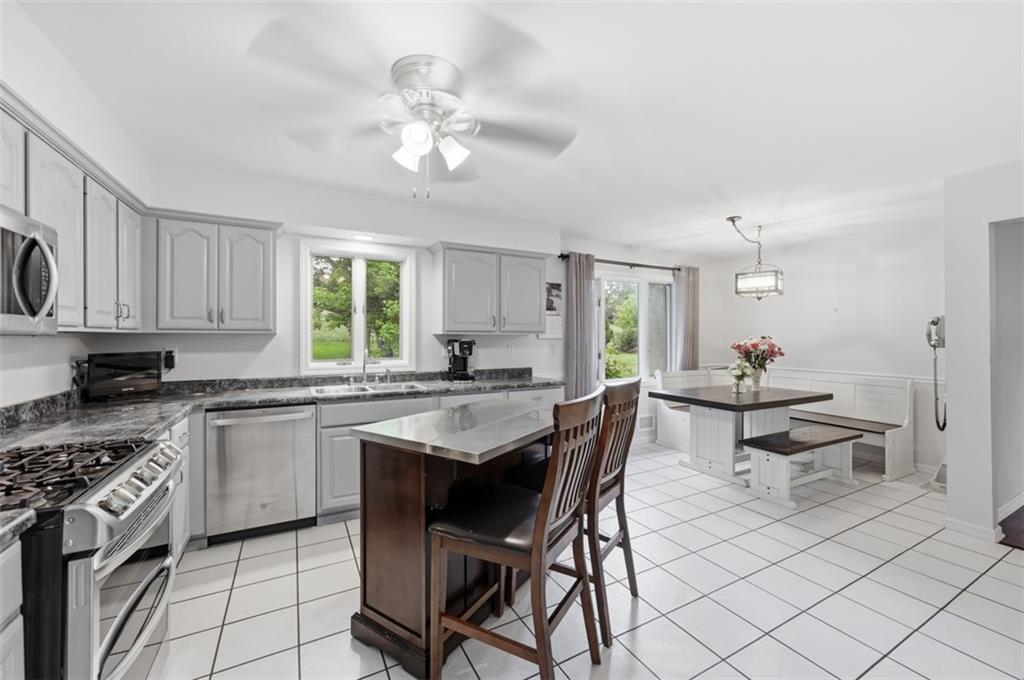 315 Lesnett Road Pittsburgh, PA 15241 - Photo 12 of 48