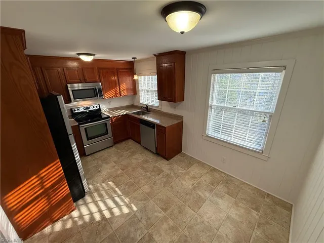 $995 | 2030 Craig Street, Unit 3, Winston-Salem, NC 27103