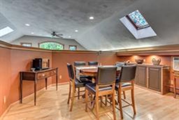 27 Dana Road Reading, MA 01867 - Photo 8 of 29 Gallery Image 8