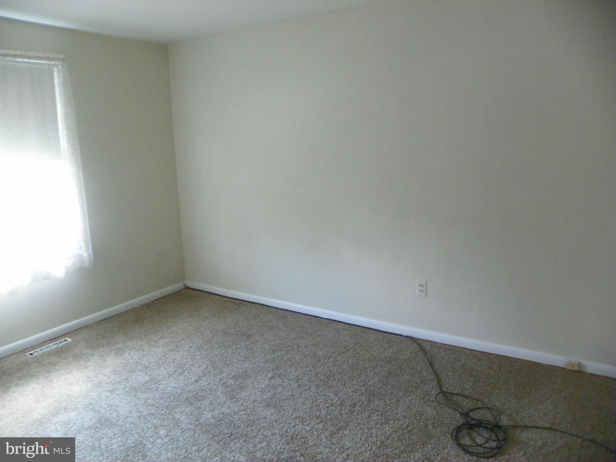 5202 Hillwell Road Baltimore, MD 21229 - Photo 14 of 17 Bedroom