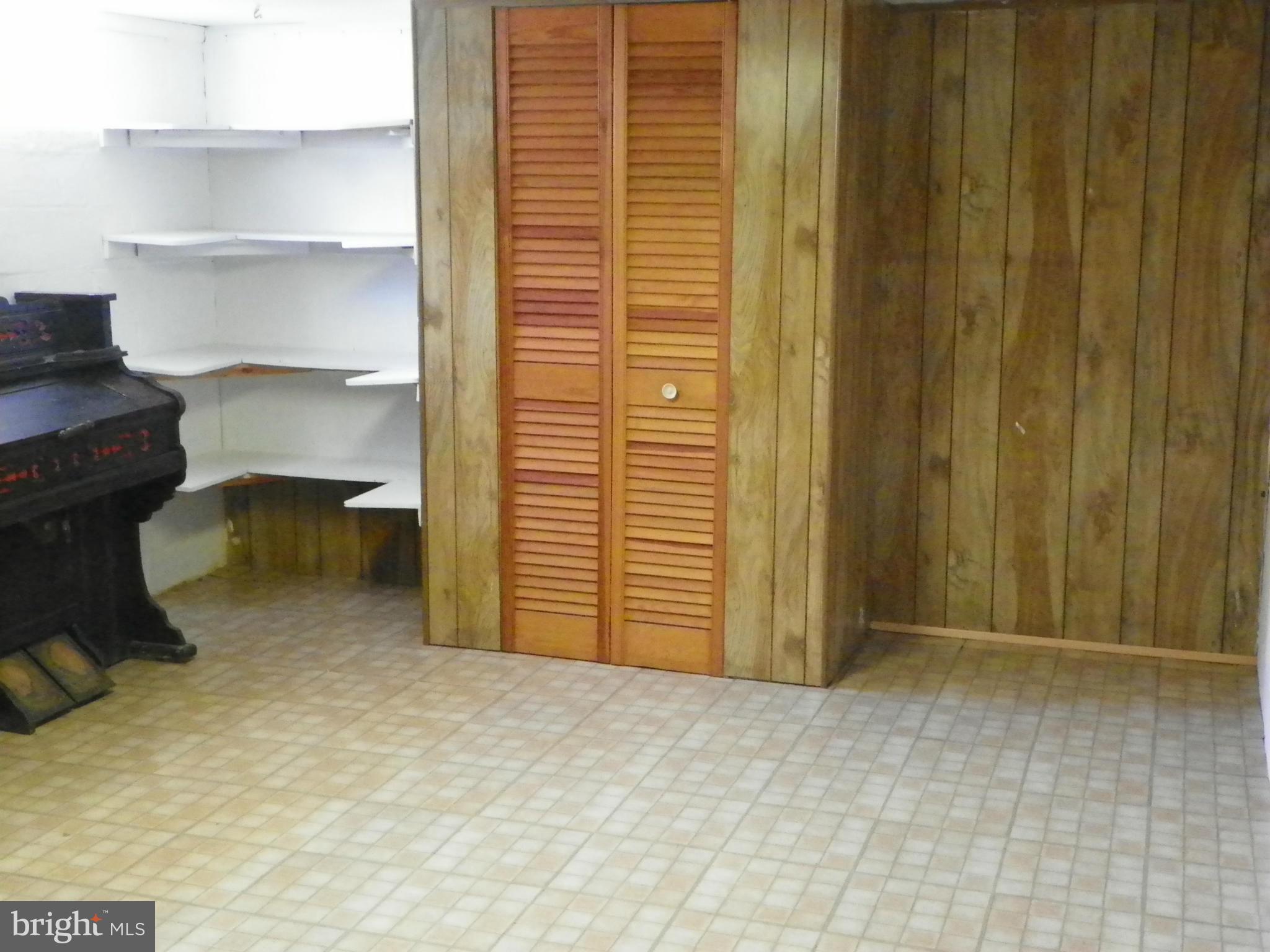 5202 Hillwell Road Baltimore, MD 21229 - Photo 15 of 17 Basement