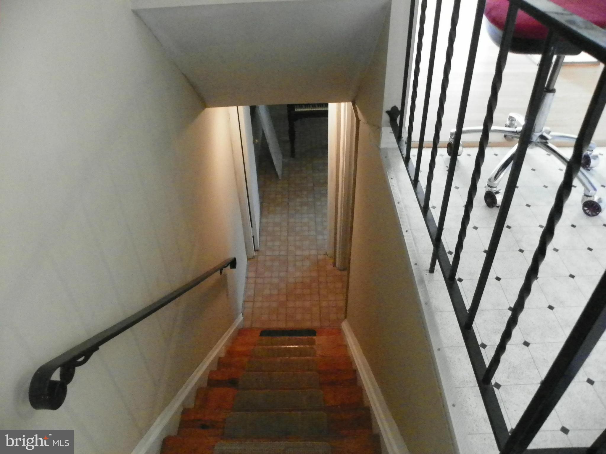 5202 Hillwell Road Baltimore, MD 21229 - Photo 16 of 17 Interior (General)