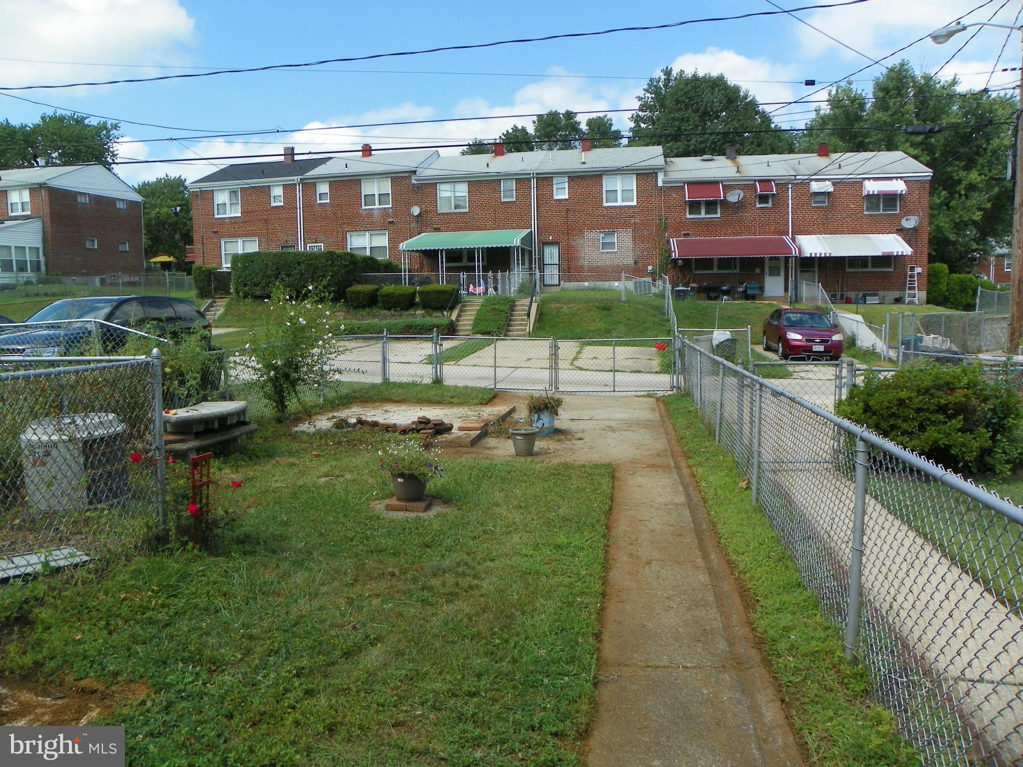 5202 Hillwell Road Baltimore, MD 21229 - Photo 6 of 17 Exterior (Rear)