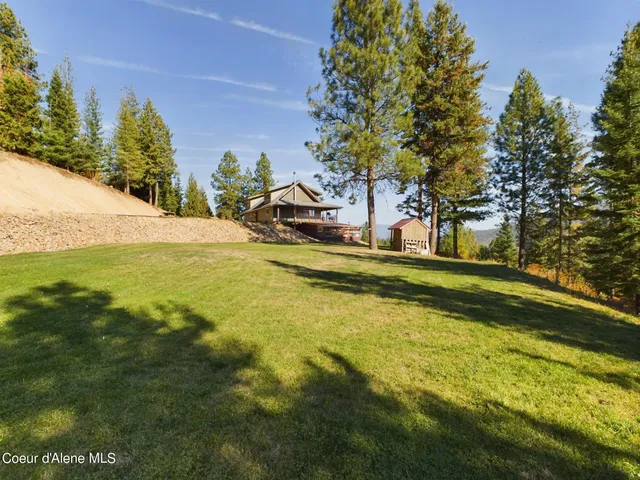 $925,000 | 445 Moose Mountain Lane, Pinehurst, ID 83850