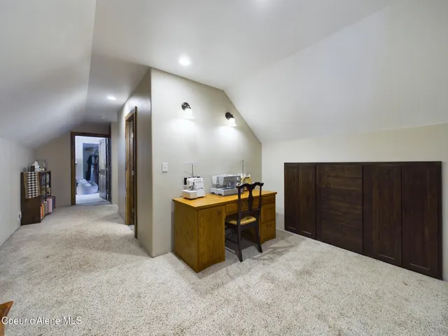 $925,000 | 445 Moose Mountain Lane, Pinehurst, ID 83850